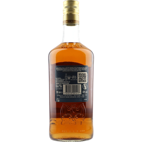 Bacardi Añejo 4